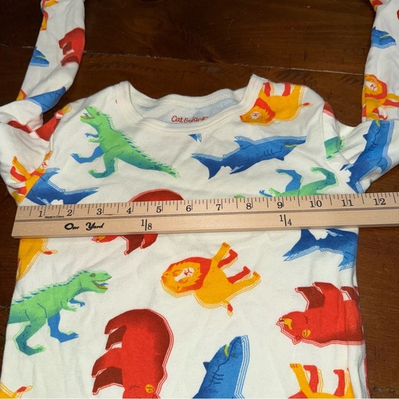 Cat & Jack pajama’s set size 6, animal print, for boy or girl, pre owned - Picture 4 of 9